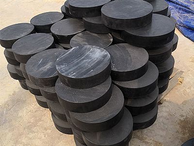 嫩江市板式橡胶支座由若干层橡胶片与薄钢板经加压硫化